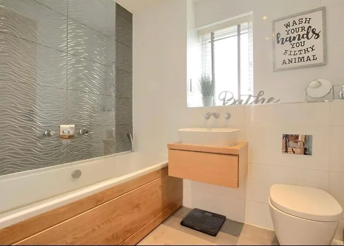 4 Bed Modern Luxury Hébergement de vacances *